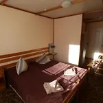 2000 Guest house *